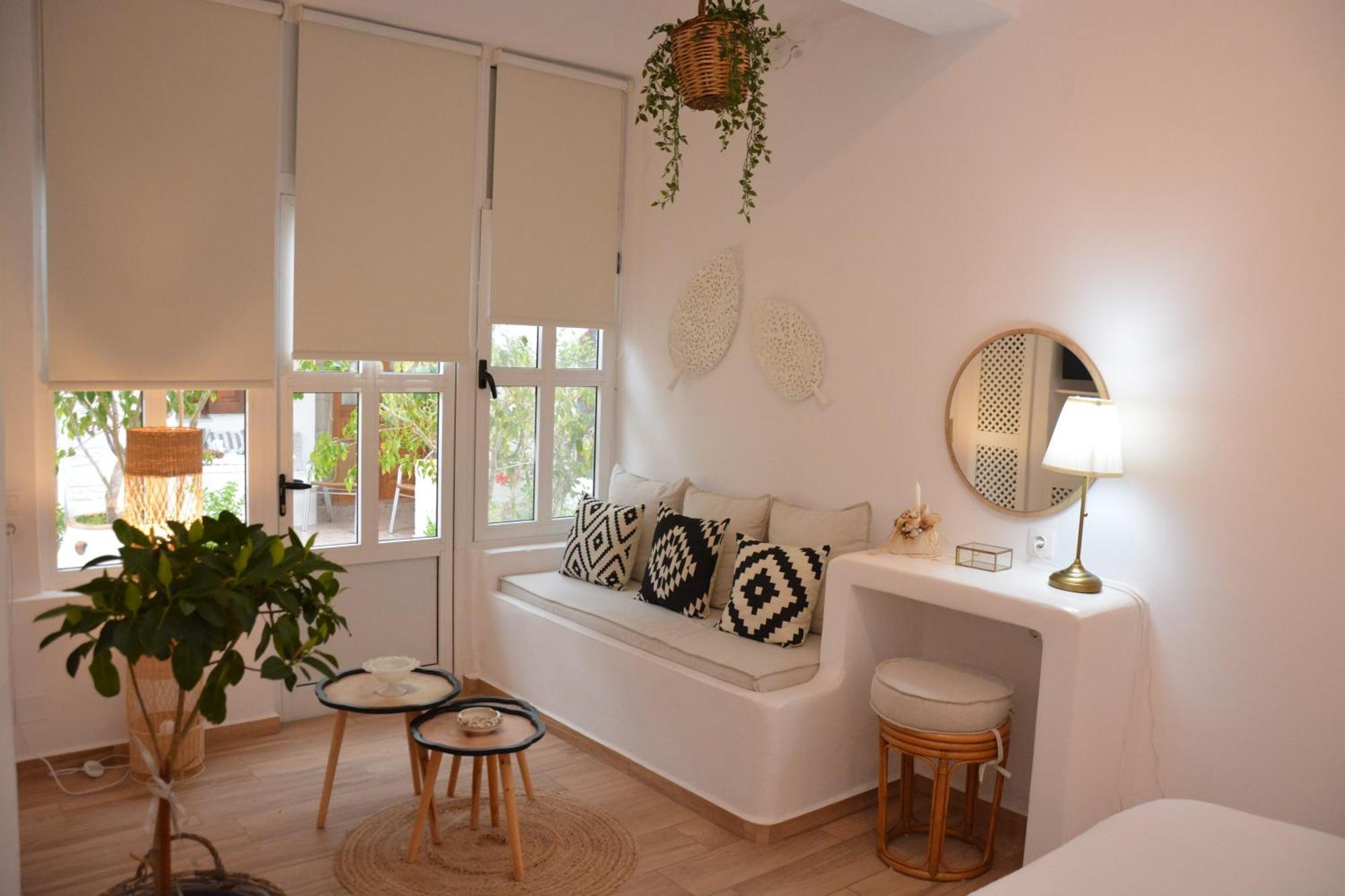 Patmos Little Suites Skála Habitación foto