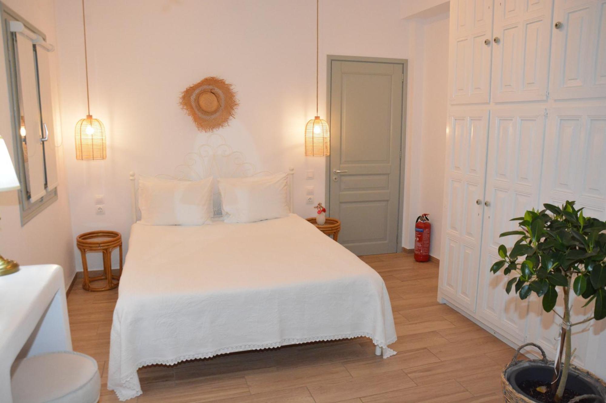 Patmos Little Suites Skála Habitación foto